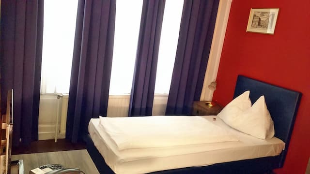 ホテル ペンション エクセレンス-シングルルーム-1