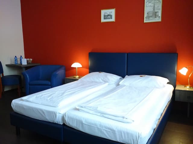 ホテル ペンション エクセレンス-ダブルルーム-2