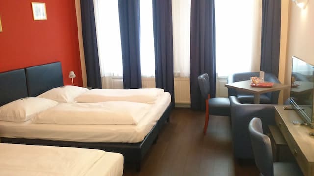 ホテル ペンション エクセレンス-トリプルルーム-2