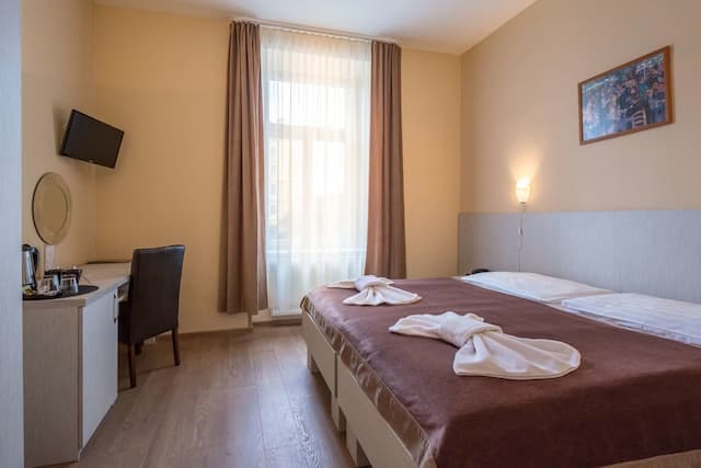Prague Centre Plaza-Double or Twin Room-2