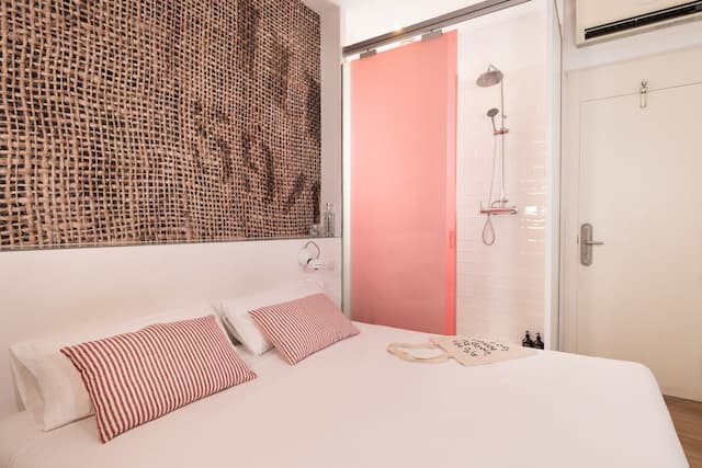 シック & ベーシック タラーズ ホスタル-スタンダード ダブルルーム-5