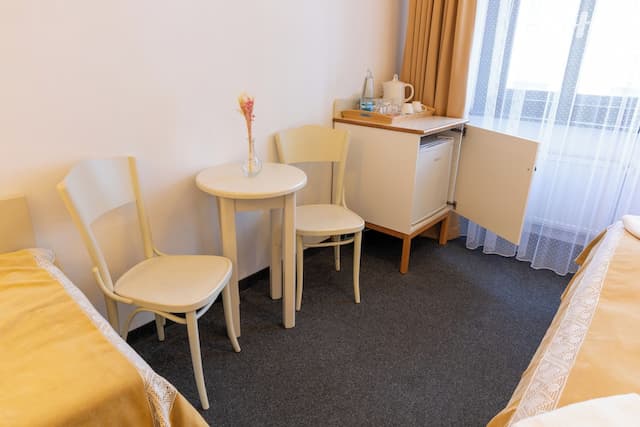 Sir Toby's Midtown - Hostel-Triple Room, Multiple Beds-5