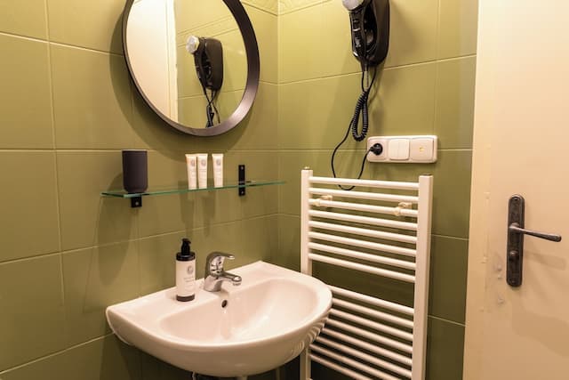 Sir Toby's Midtown - Hostel-Double Room, 1 Queen Bed-8