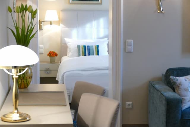 Hotel an der Oper-Apartment, Kitchen-3