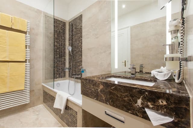 Hotel an der Oper-Double Room, Courtyard View-4