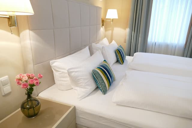 Hotel an der Oper-Double Room, Courtyard View-3