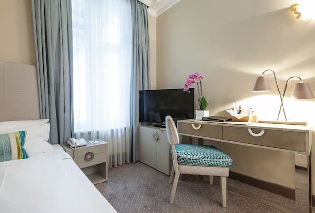 Hotel an der Oper-Single Room, Courtyard View-7