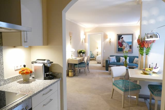 Hotel an der Oper-Apartment, Kitchen-1