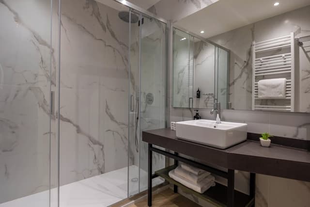 iH 瓦特 13 米蘭飯店-豪華雙人房-6