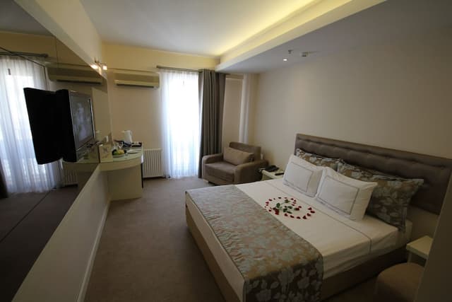 Hotel Grand Washington-Double or Twin Room-4