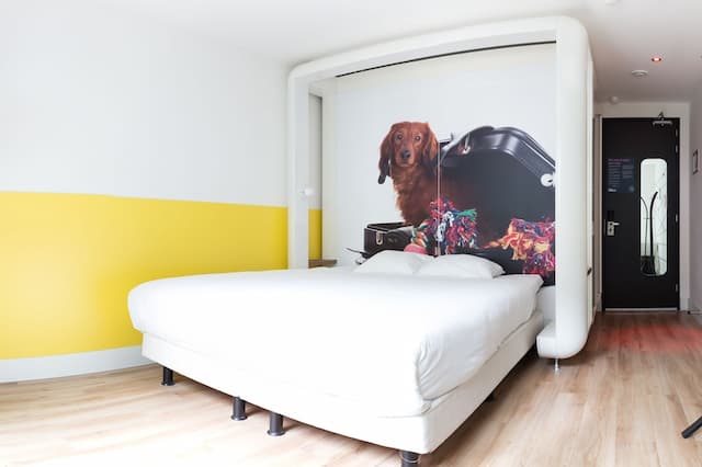 キュービック ホテル アムステルダム WTC-ベーシック ルーム キングベッド 1 台-3