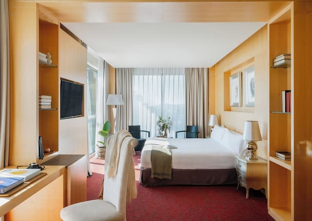 호텔 밈 시체스-주니어 스위트, 시내 전망-1