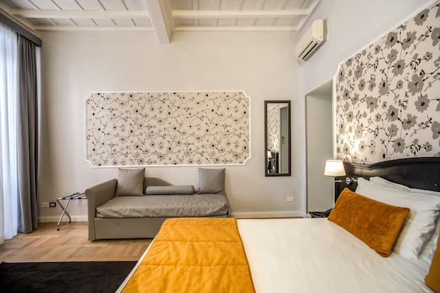 Relais Fontana di Trevi-Superior Deluxe Double or Twin Room-4