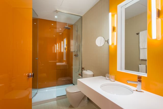 룸 메이트 오스카, 마드리드-이그제큐티브룸-6