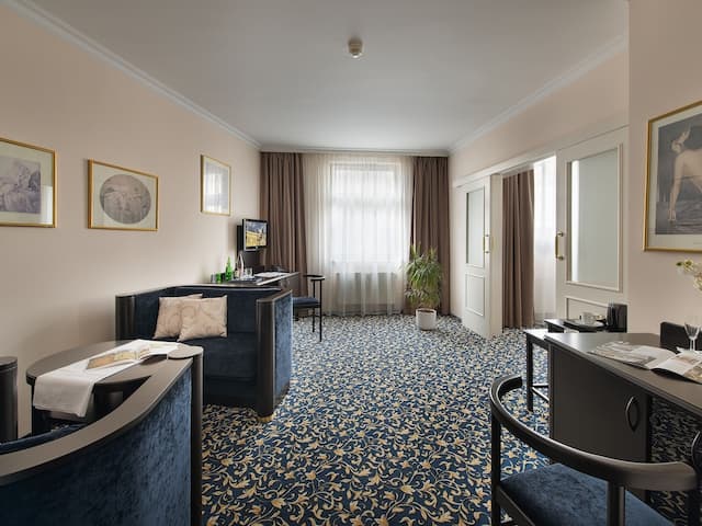 EA Hotel Royal Esprit-Junior Suite-2