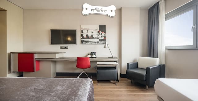 Hotel ILUNION Barcelona-Double Room, Pet friendly-2