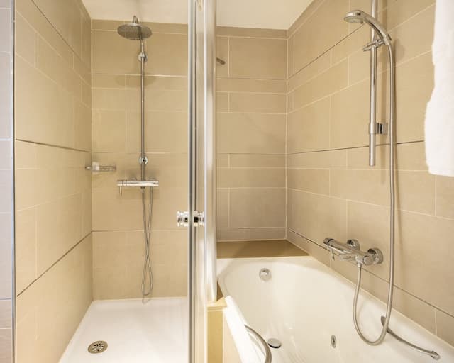 Hotel ILUNION Barcelona-Junior Suite, Terrace-7