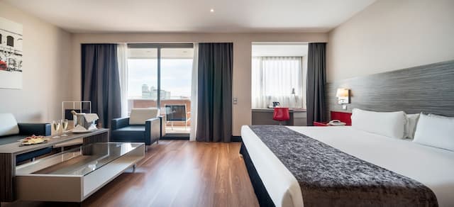 Hotel ILUNION Barcelona-Junior Suite, Terrace-5