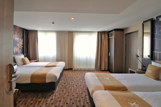 XO Hotel Inner-Quadruple Room, 1 Bedroom-1