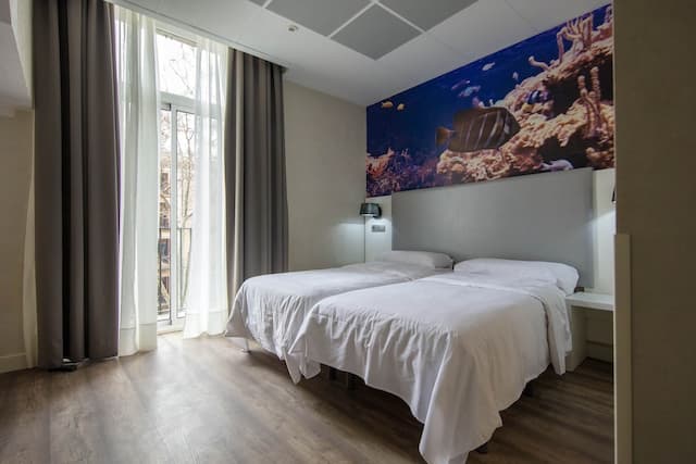 Standbyme Ramblas-Twin Room, City View-1