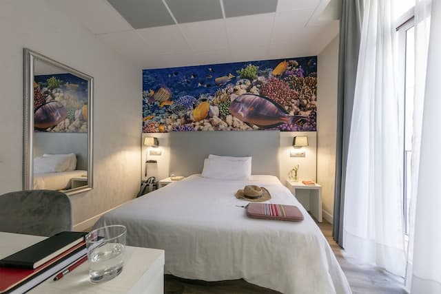 Standbyme Ramblas-Standard Double Room-1