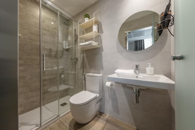 Standbyme Ramblas-Twin Room, City View-5