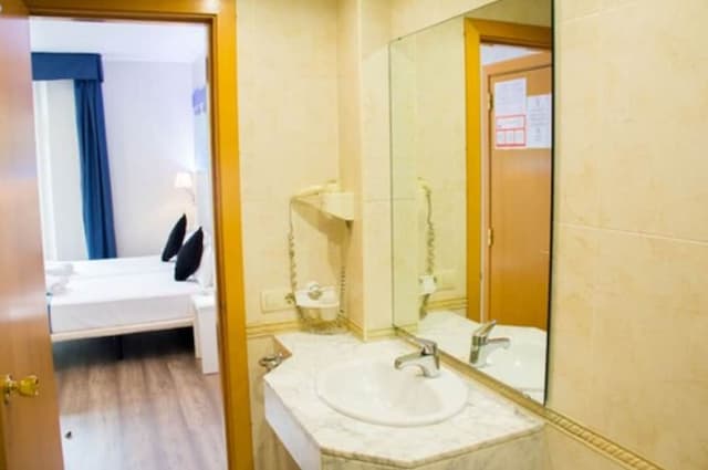 Standbyme Ramblas-Standard Double Room-11