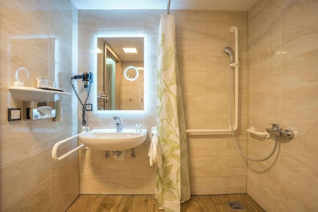 ベストウェスタン プラス ホテル フュッセン-コンフォート ルーム シングルベッド 2 台 (with Two Single SofaBeds;Comfort Plus)-10