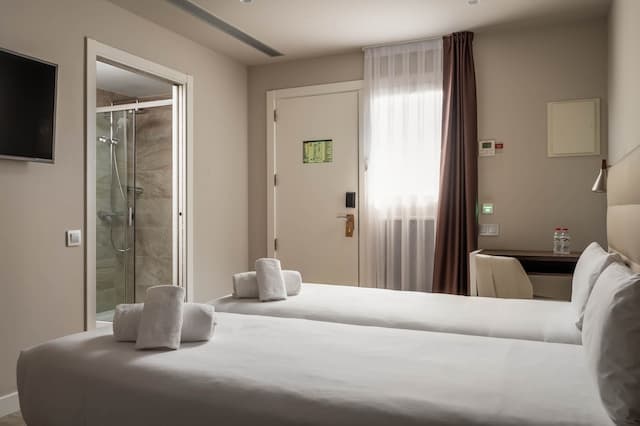 アルア スタジアム ホテル-ベーシック ダブルルーム ダブルベッド 1 台 (Interior - 1 pax)-2