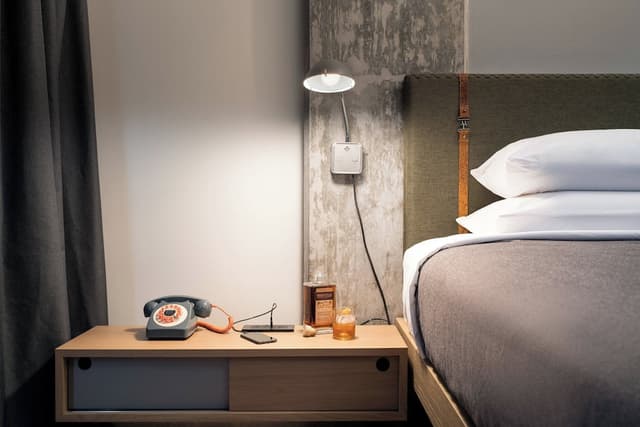 MOXY Seattle Downtown-Deluxe Room, 1 King Bed (Hearing Accessible)-6