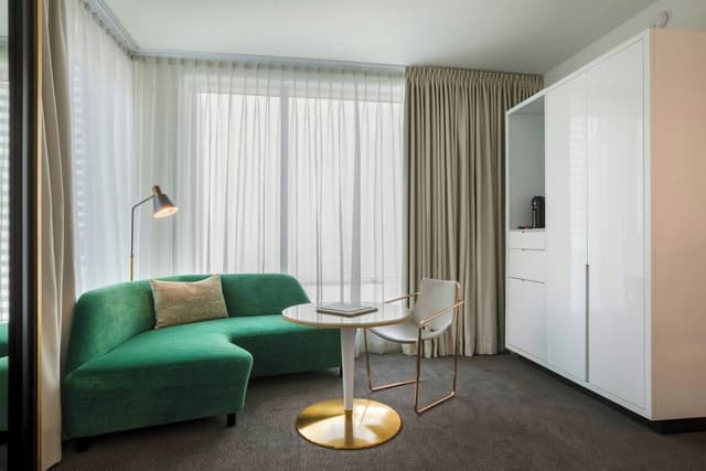 더 로라 호텔, 휴스턴 다운타운, 아토그래프 컬렉션-이그제큐티브룸, 킹사이즈침대 1개, 시내 전망, 코너-1