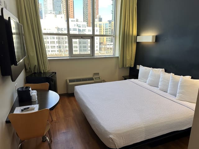 Feather Factory-Room, 1 King Bed-1