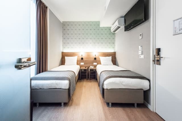 梅爾羅斯飯店-Semi Souterrain Twin Room-5