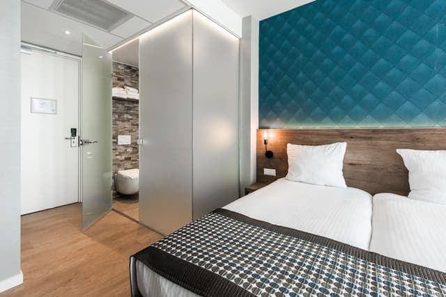 梅爾羅斯飯店-標準四人房-4