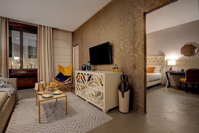 싱어 팰리스 호텔 로마-One Bedroom Executive King Suite-8