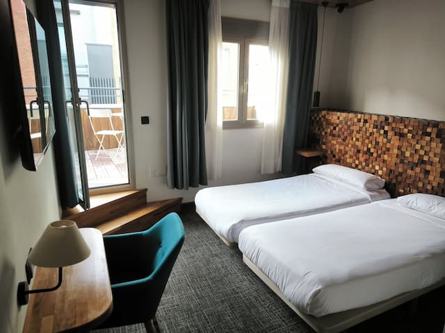 ファー ホーム ベルナベウ-スーペリア ツインルーム-1