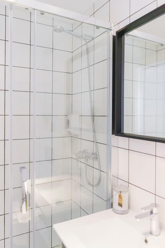 BYPILLOW Wander-Twin Room (Interior)-11