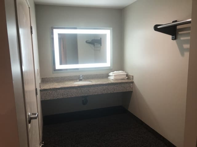 La Mirage Inn LAX Airport-Double Room, 2 Queen Beds, Non Smoking-6