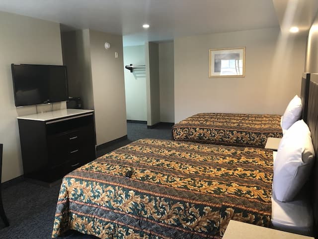 La Mirage Inn LAX Airport-Double Room, 2 Queen Beds, Non Smoking-3
