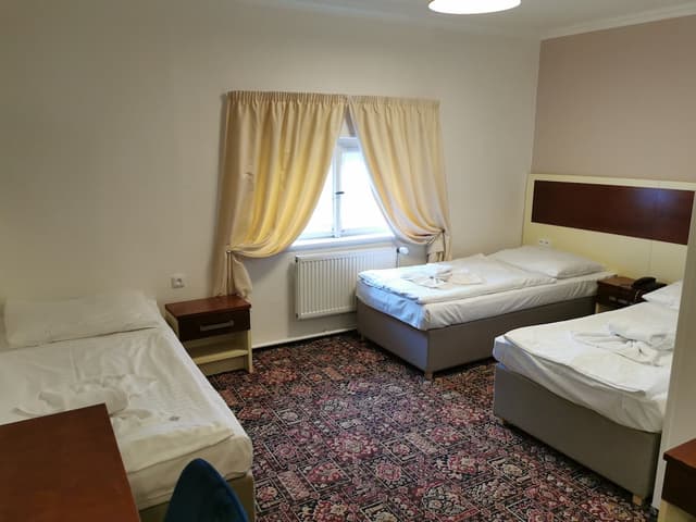 Hotel City Inn-Triple Room-1