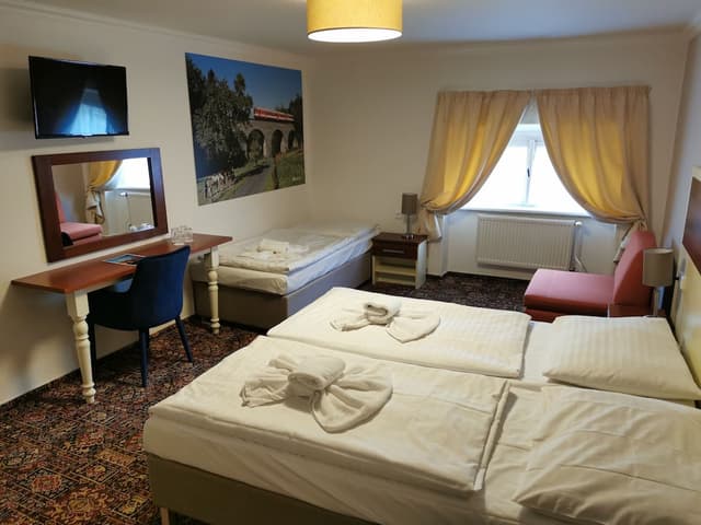 Hotel City Inn-Quadruple Room-6