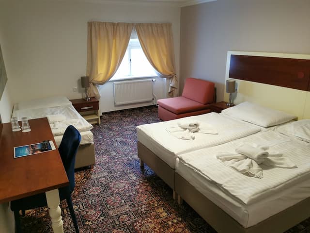 Hotel City Inn-Quadruple Room-7