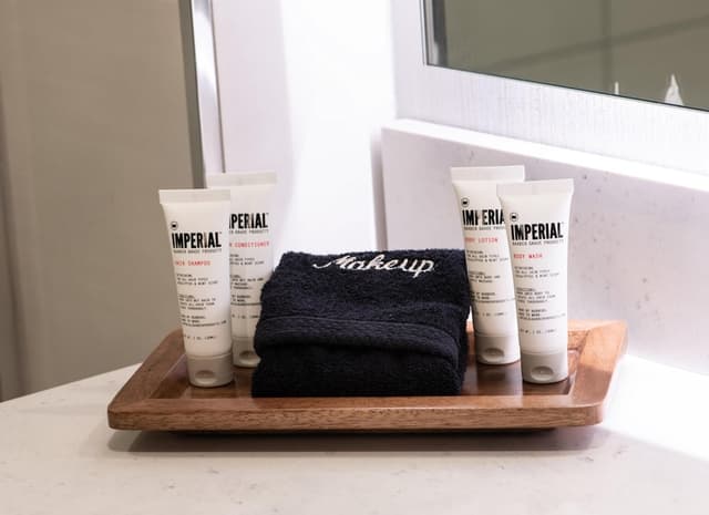 西雅圖夏特酒店 - 希爾頓 Curio 精選系列-客房, 1 張特大雙人床-9