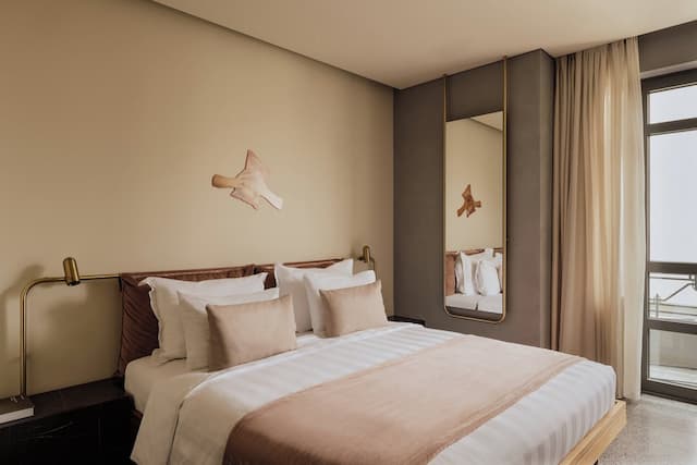 Perianth Hotel, a member of Design Hotels-Suite (Perianth)-6