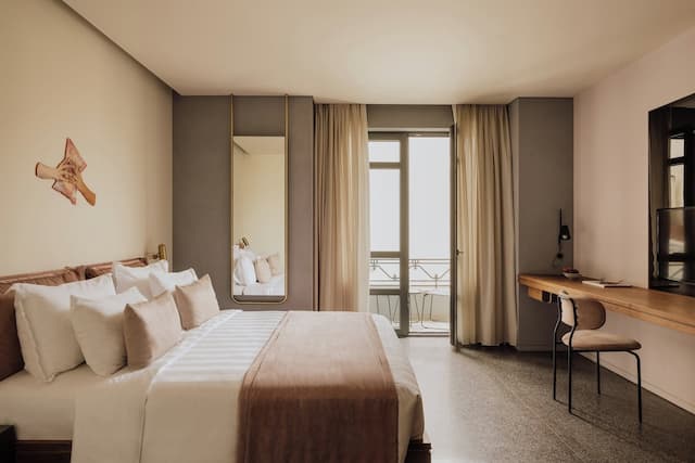Perianth Hotel, a member of Design Hotels-Suite (Perianth)-1