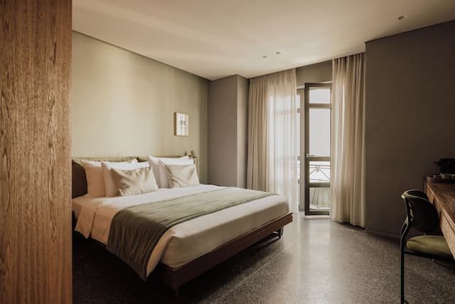 Perianth Hotel, a member of Design Hotels-Classic Room-3