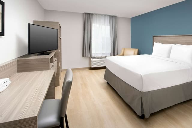 WoodSpring Suites Seattle Tukwila-Room, 1 King Bed, Accessible, Non Smoking-1