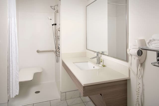 WoodSpring Suites Seattle Tukwila-Room, 1 Queen Bed, Accessible, Non Smoking-6