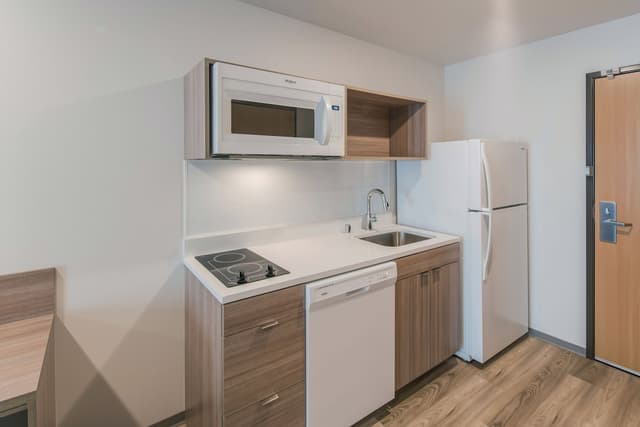 WoodSpring Suites Seattle Tukwila-Standard Room, 1 Queen Bed, Non Smoking-4