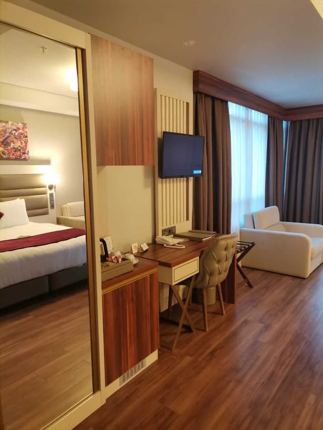 黃金皇家飯店及水療中心-Junior Suite Room-8